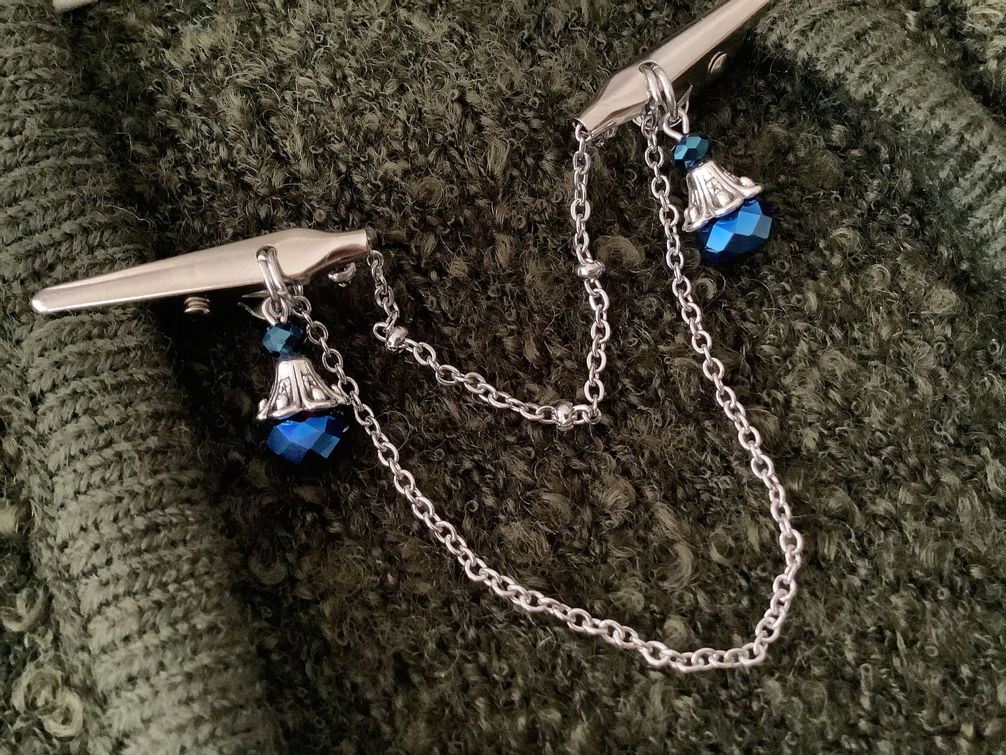 Scarf clip, cardigan clip, cincher, sweater clip, scarf holder, blue metallic crystals and silver chains, vintage stying, OOAK design
