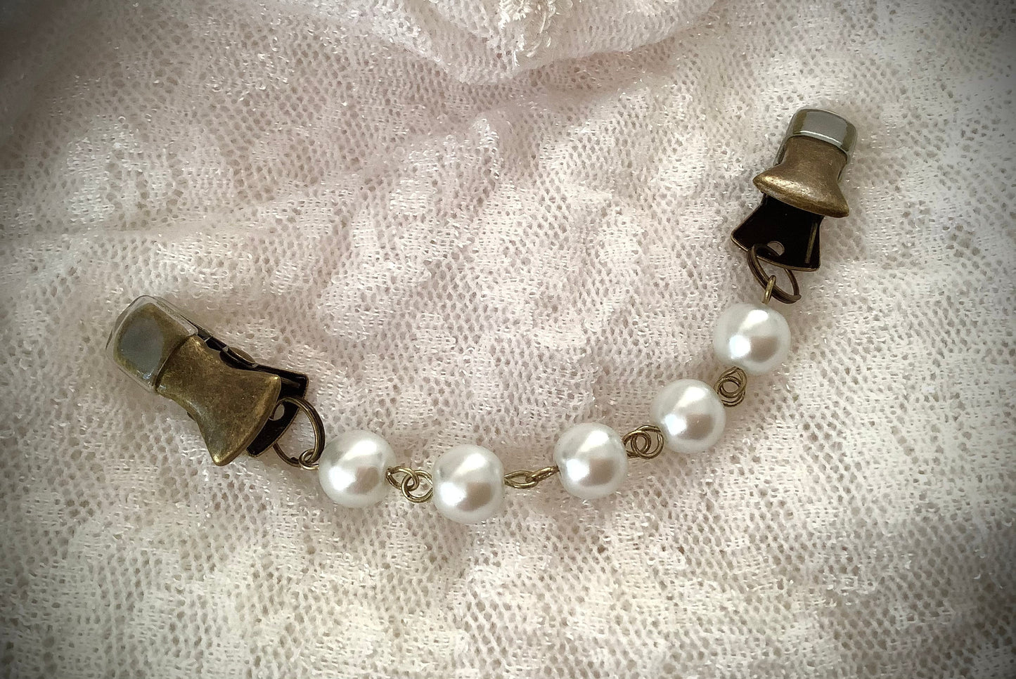 Pearl Sweater Chain, cardigan clip, cincher, sweater clip, scarf holder, vintage brass tones, Fall accessories, vintage style fashion