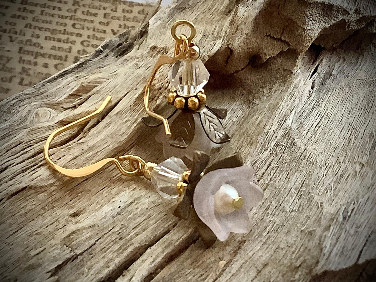 Earrings Victorian White Frosted Lucite Flower earrings, dainty earrings, Fairy jewelry, antique style flower earrings, Vintage style