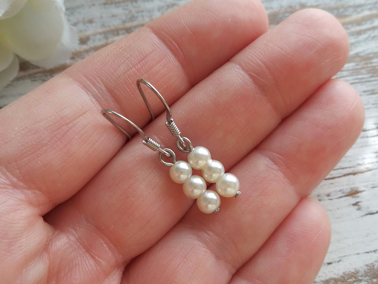 Set / Pearl Bar Necklace / Earrings / Ivory Pearl Earrings / Cream / Off White Pearl Earrings / Glass Pearls / Stainless Steel Hooks