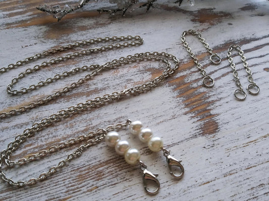Pretty Pearl Mask Chain, Pale Cream or Winter White, Glass Pearls, Holiday Face Mask Chain, Necklace, Silver-tone Chain, 2020 Gifts for her